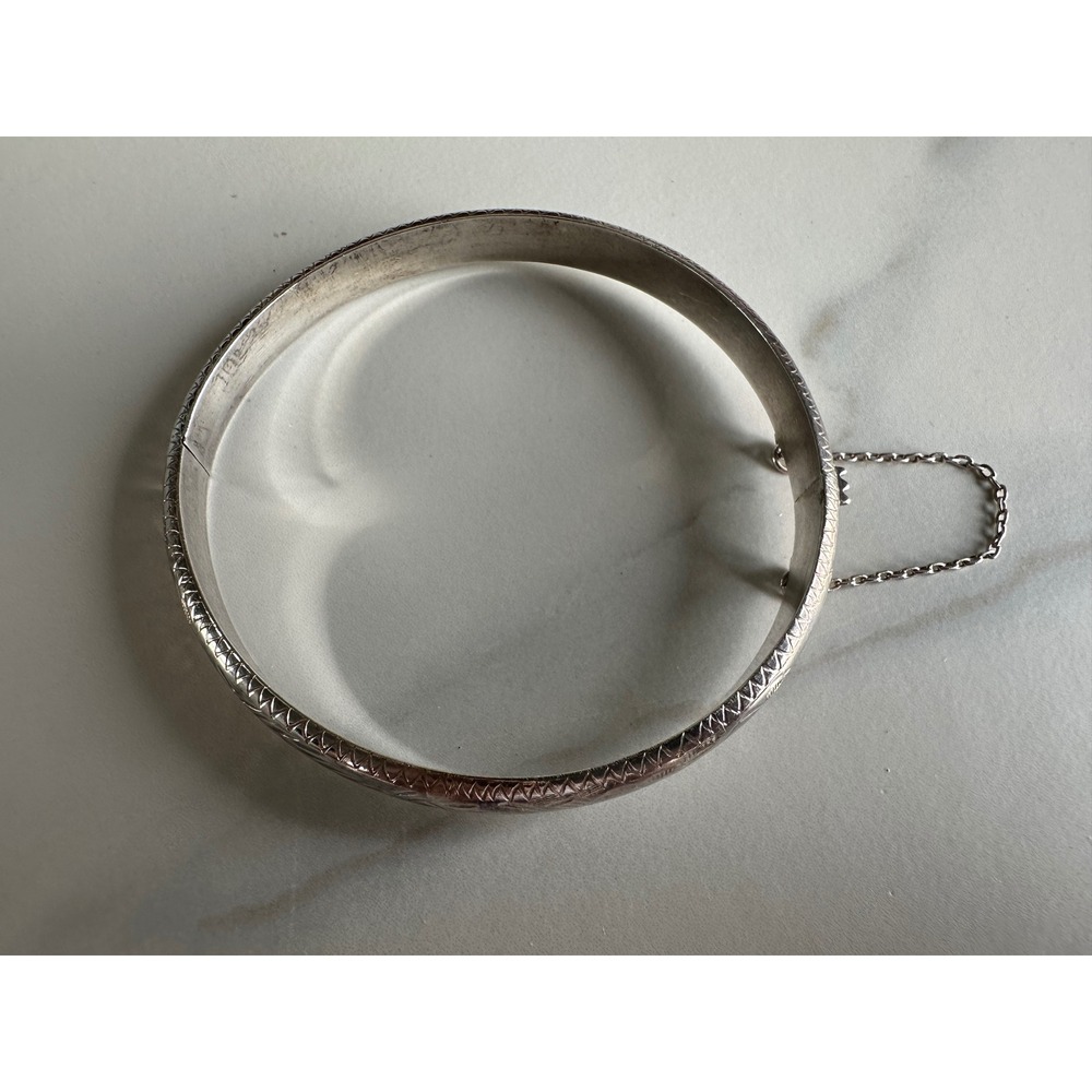 Vintage Sterling Silver 925 Engraved Floral Hinged Bangle Bracelet Safety Chain